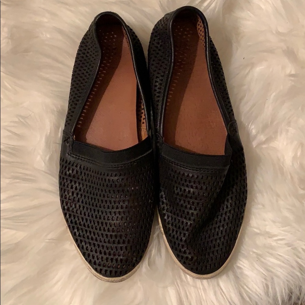 FRYE Melanie Perforated Slip-On Sneaker Black 6.5M